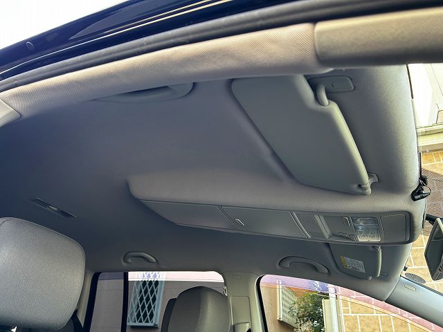 フォルクスワーゲン トゥーランの天井張り替え 天井防音断熱|千葉県・東京・神奈川・埼玉